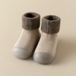 Pantoufle Confortables  Antidérapantes Automne Et Hiver - Kaki, 7.5 Toddler